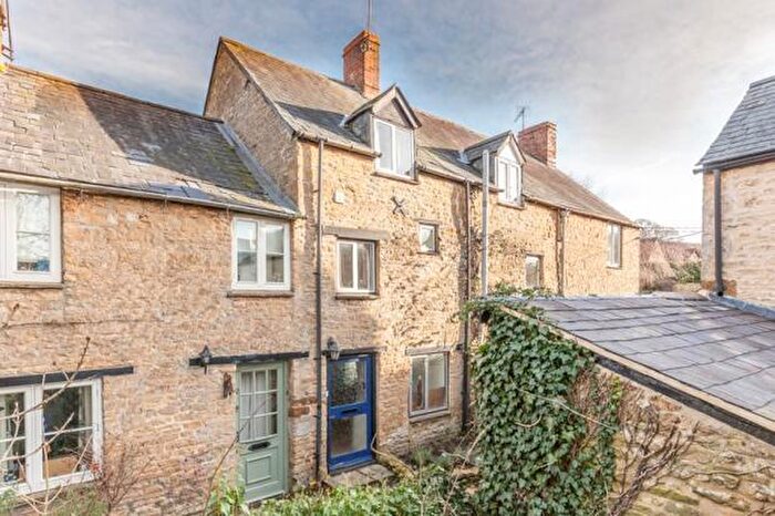 2 Bedroom Cottage To Rent In Enstone, Oxfordshire, OX7