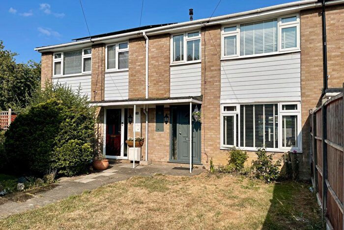 3 Bedroom Terraced House For Sale In Holroyd Road, Claygate, KT10