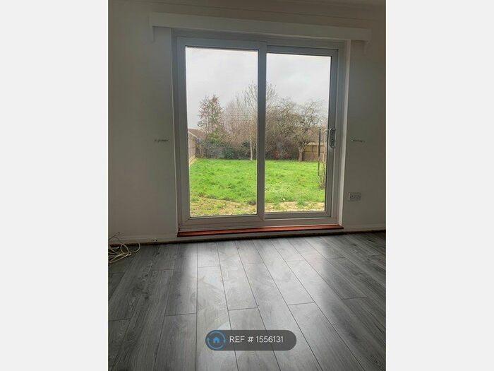 2 Bedroom Bungalow To Rent In Braintree, Braintree, CM77