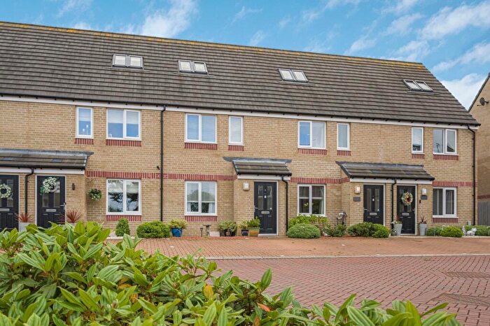 3 Bedroom Terraced House For Sale In Thornbank Crescent, Falkirk, FK2