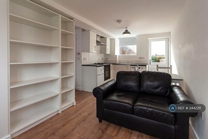 Studio To Rent In Lowedges Drive, Sheffield, S8
