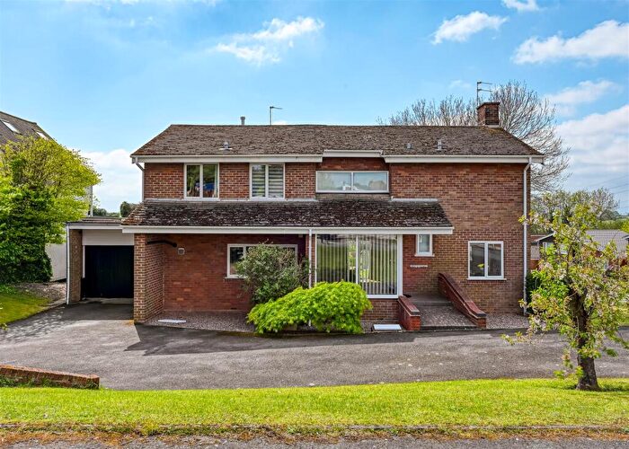 4 Bedroom Detached House For Sale In Coppins, Greenleighs, Dudley, DY3