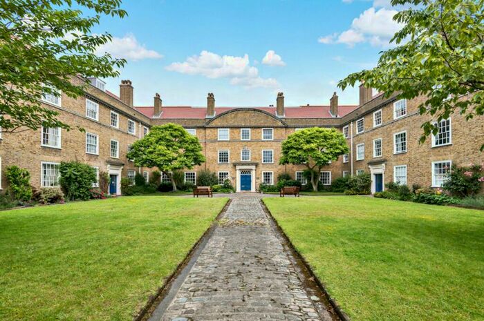 4 Bedroom Flat To Rent In Sancroft Street, Kennington Palace Court Sancroft Street, SE11