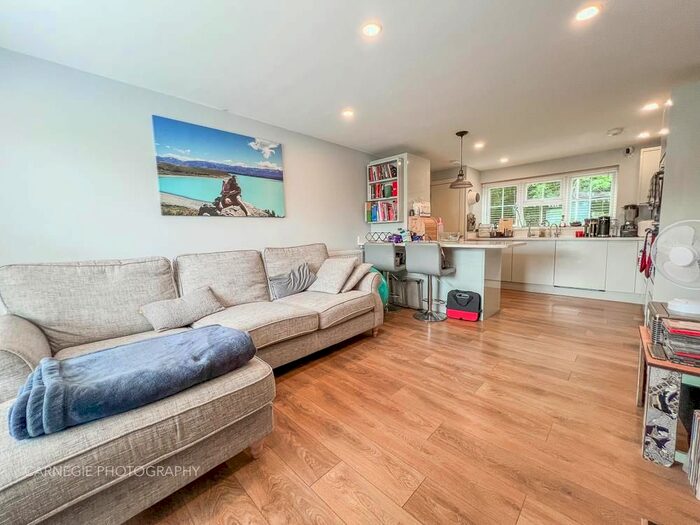 2 Bedroom Flat To Rent In The Firs, Welwyn Garden City, AL8