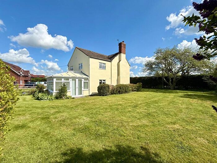 4 Bedroom Detached House For Sale In Gloucester Road, Hartpury, Gloucester, GL19
