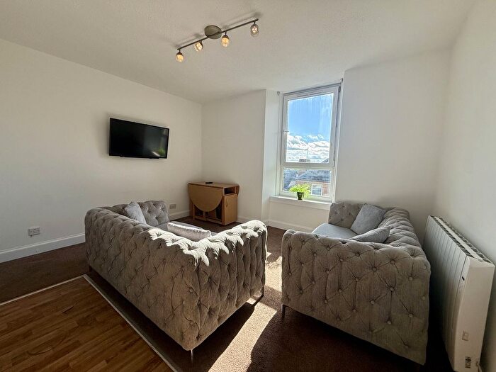 1 Bedroom Flat To Rent In Mains Road, Dundee, DD3