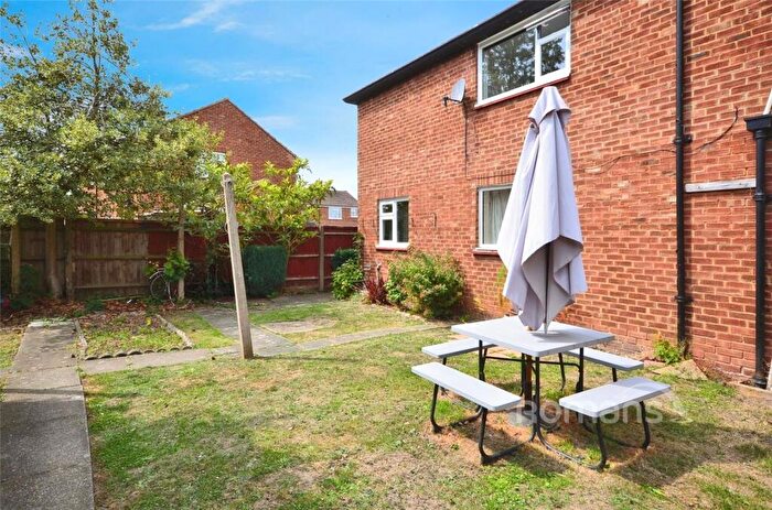 1 Bedroom Flat To Rent In Dawes Moor Close, Slough, Berkshire, SL2