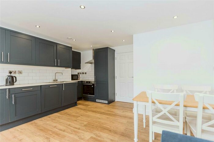 4 Bedroom Apartment To Rent In Westbourne Grove, Bristol, BS3