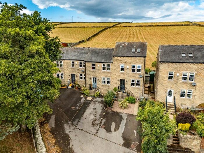 3 Bedroom End Of Terrace House For Sale In Broadfield Park, Holmbridge, Holmfirth, HD9