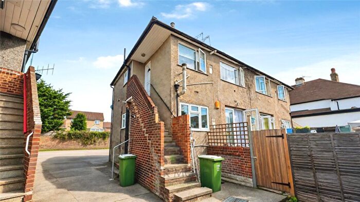 2 Bedroom Maisonette To Rent In Perry Street, Crayford, Dartford, DA1