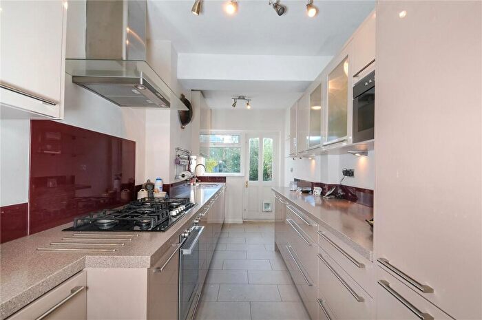 3 Bedroom Terraced House To Rent In Brunswick Street, Reading, Berkshire, RG1