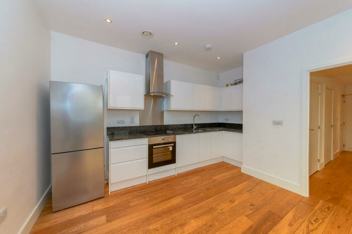 2 Bedroom Apartment To Rent In Cornwall House, Slough, SL1