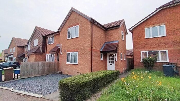 3 Bedroom House To Rent In Colwyn Close, Stevenage, SG1