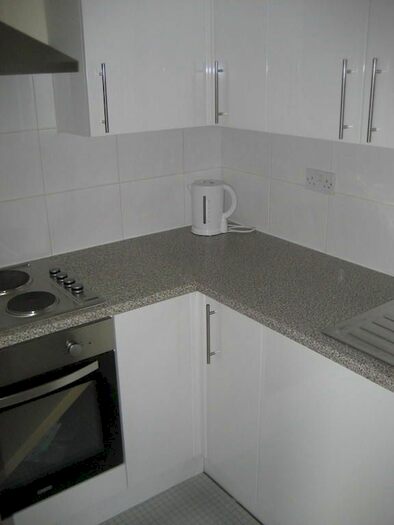 1 Bedroom Flat To Rent In Pine Street, Halifax, HX1