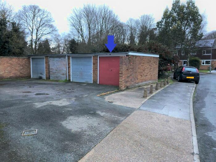 Garage / Parking To Rent In Moat Farm Close, Ipswich, IP4