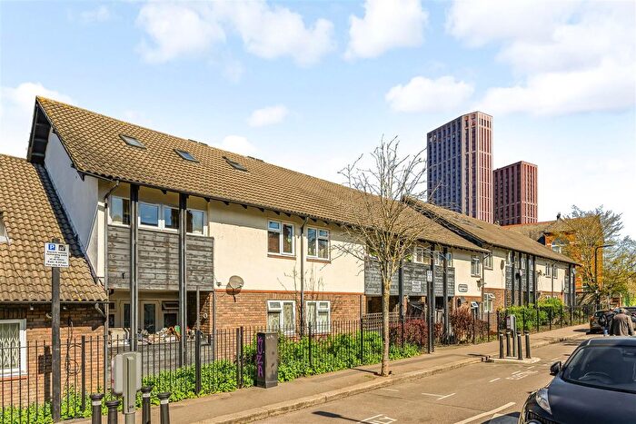 3 Bedroom Flat For Sale In Exmouth Road, Walthamstow, E17