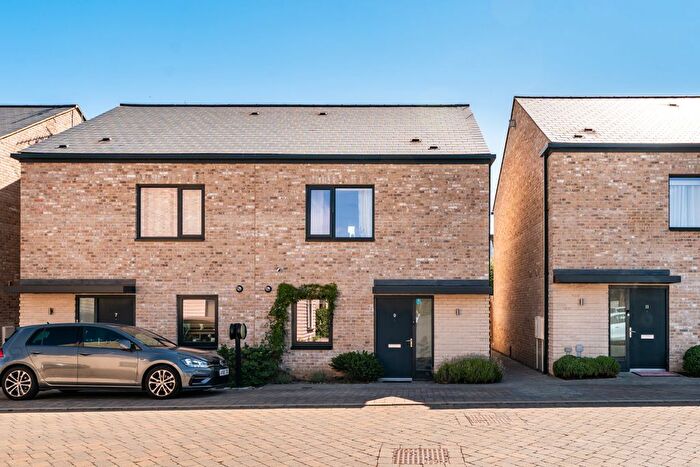 3 Bedroom Semi-Detached House For Sale In Leah Manning Close, Cambridge, CB1