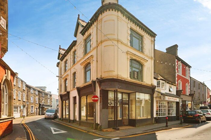 Studio For Sale In High Street, Pwllheli, Gwynedd, LL53