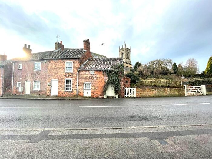 4 Bedroom Cottage To Rent In Solace Cottage, All Hallows Street, Retford, DN22