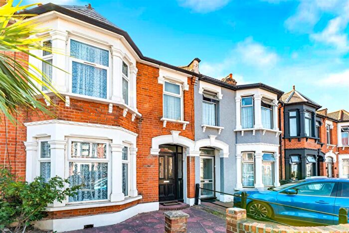 3 Bedroom House For Sale In Cobham Road, Seven Kings, IG3