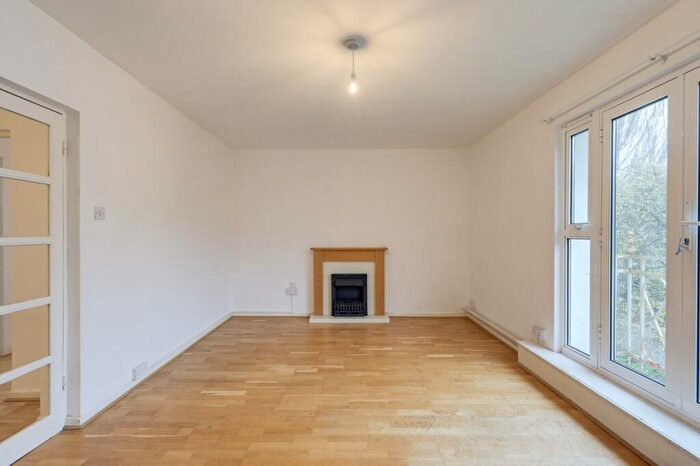 4 Bedroom Flat For Sale In Sydenham Hill, Forest Hill, London, SE23