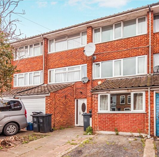 5 Bedroom House To Rent In Addison Road, South Norwood, SE25