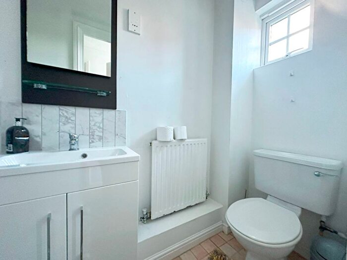 3 Bedroom Town House For Sale In Pearcy Close, Harold Hill, Romford, RM3