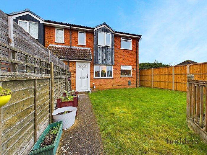 1 Bedroom Terraced House To Rent In Pippins Court, Ashford, Surrey, TW15