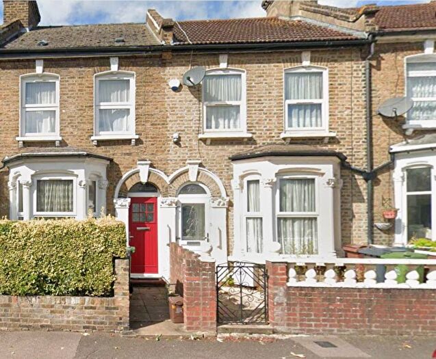 3 Bedroom Terraced House For Sale In Westdown Road, London, E15
