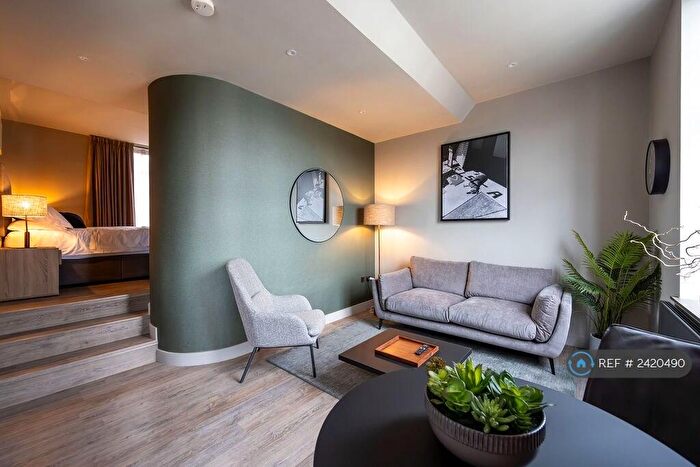 1 Bedroom Flat To Rent In The Headrow, Leeds, LS1