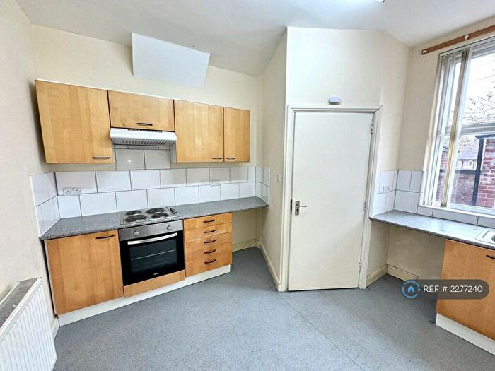 1 Bedroom Flat To Rent In Firth Park Road, Sheffield, S5