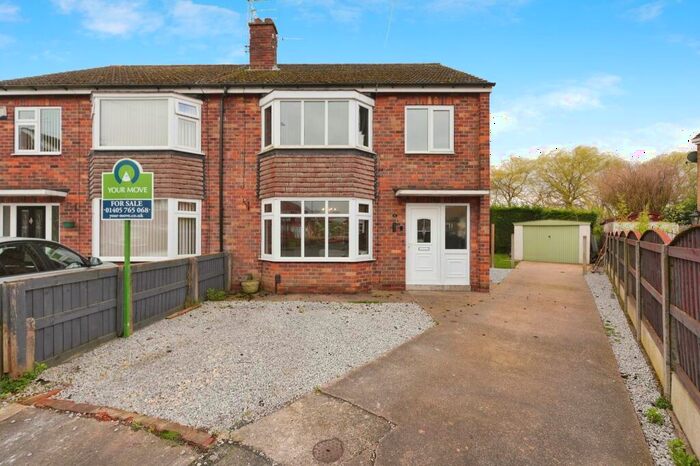 3 Bedroom Semi-Detached House For Sale In River Close, Goole, East Yorkshire, DN14