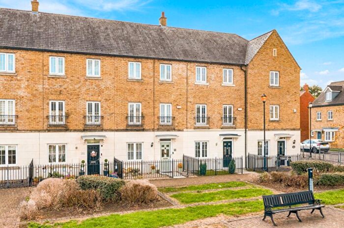 4 Bedroom Terraced House For Sale In Goodrich Green, Kingsmead, MK4