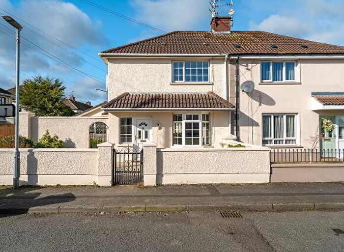 3 Bedroom Semi-Detached House For Sale In Pearse Gardens, Strabane, BT82