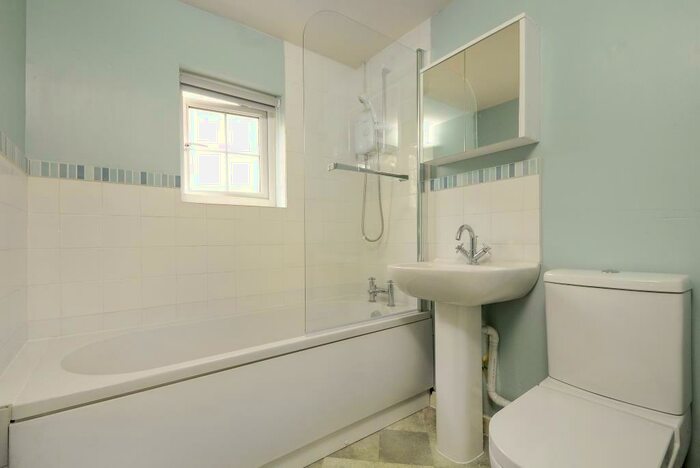 2 Bedroom Cottage To Rent In Kidlington, Oxford, OX5