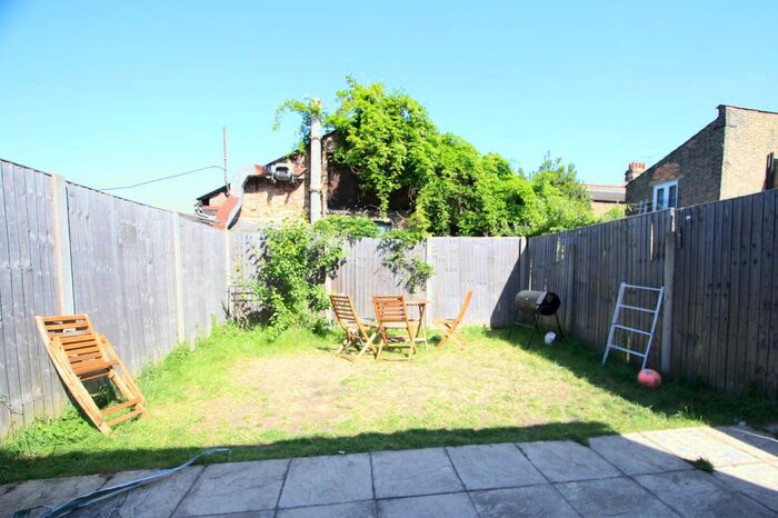 5 Bedroom Terraced House To Rent In Undine Street, Tooting Broadway, SW17