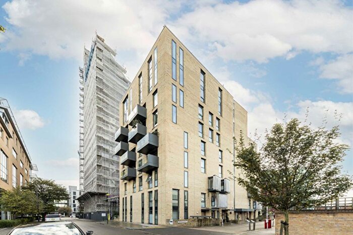 1 Bedroom Flat To Rent In Underhill Gardens, London, W5