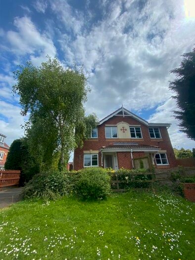 Semi-Detached House To Rent In Church Fields, Carlton, Goole, DN14