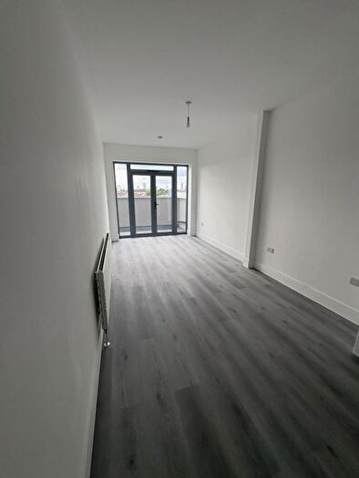 1 Bedroom Flat To Rent In London, E7