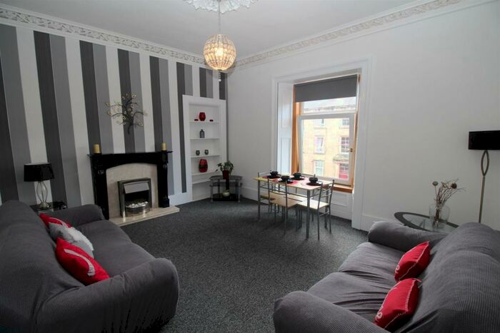 1 Bedroom Flat To Rent In Brisbane Street, Greenock, PA16