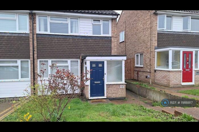 3 Bedroom Semi-Detached House To Rent In Hatch Road, Pilgrims Hatch, Brentwood, CM15