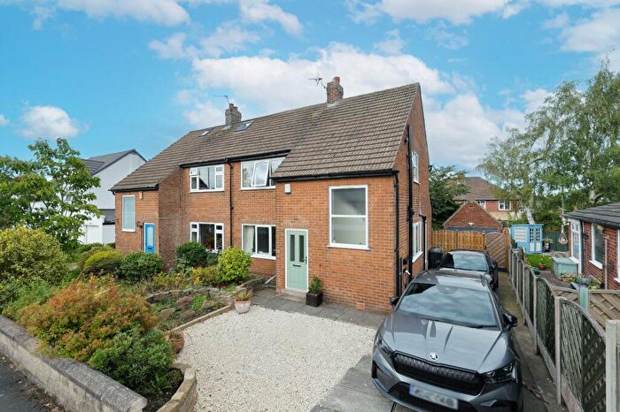 3 Bedroom Semi-Detached House For Sale In Kirkwood Crescent, Leeds, West Yorkshire, LS16