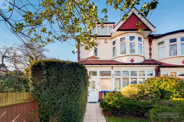 5 Bedroom End Of Terrace House To Rent In Devonshire Gardens, Winchmore Hill, N21