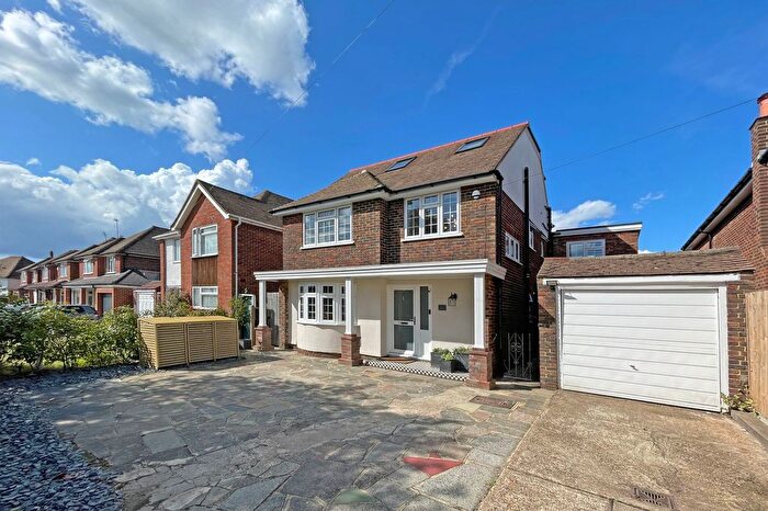 5 Bedroom Detached House For Sale In Aragon Avenue, East Ewell, Epsom, Surrey, KT17