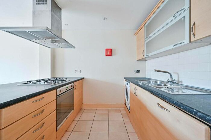 1 Bedroom Apartment To Rent In Westferry Road, London, E14