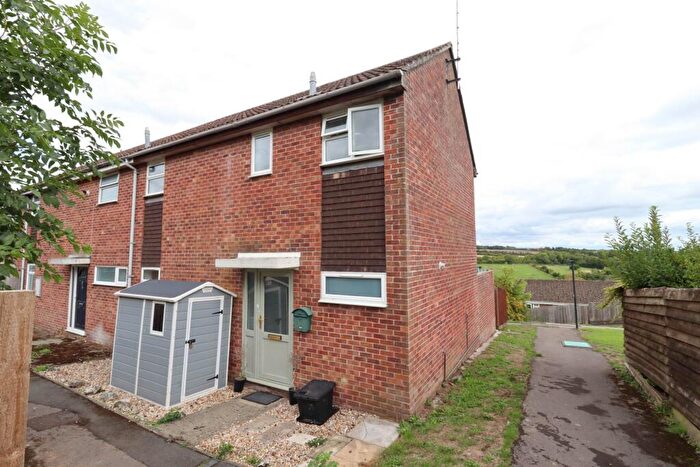 3 Bedroom End Of Terrace House For Sale In Newby Acre, Marlborough, SN8