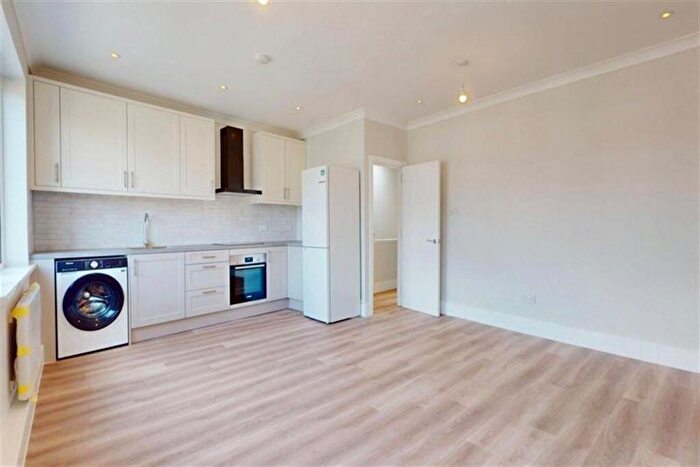 2 Bedroom Apartment To Rent In Longwood Gardens, Ilford, IG5