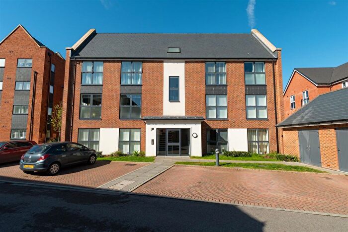 1 Bedroom Flat For Sale In Narwhal Crescent, Wouldham, ME1
