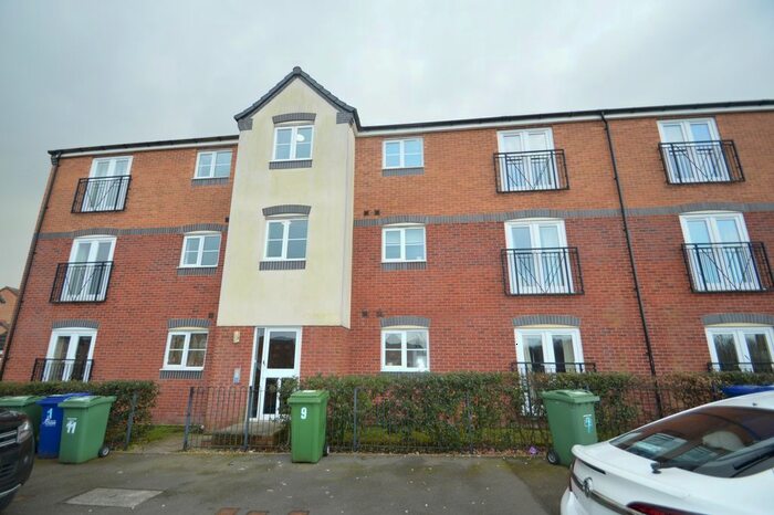 2 Bedroom Flat To Rent In Hobby Way, Heath Hayes WS11