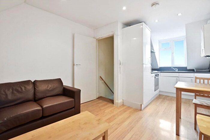 1 Bedroom Flat To Rent In Golders Green Road, Golders Green, NW11